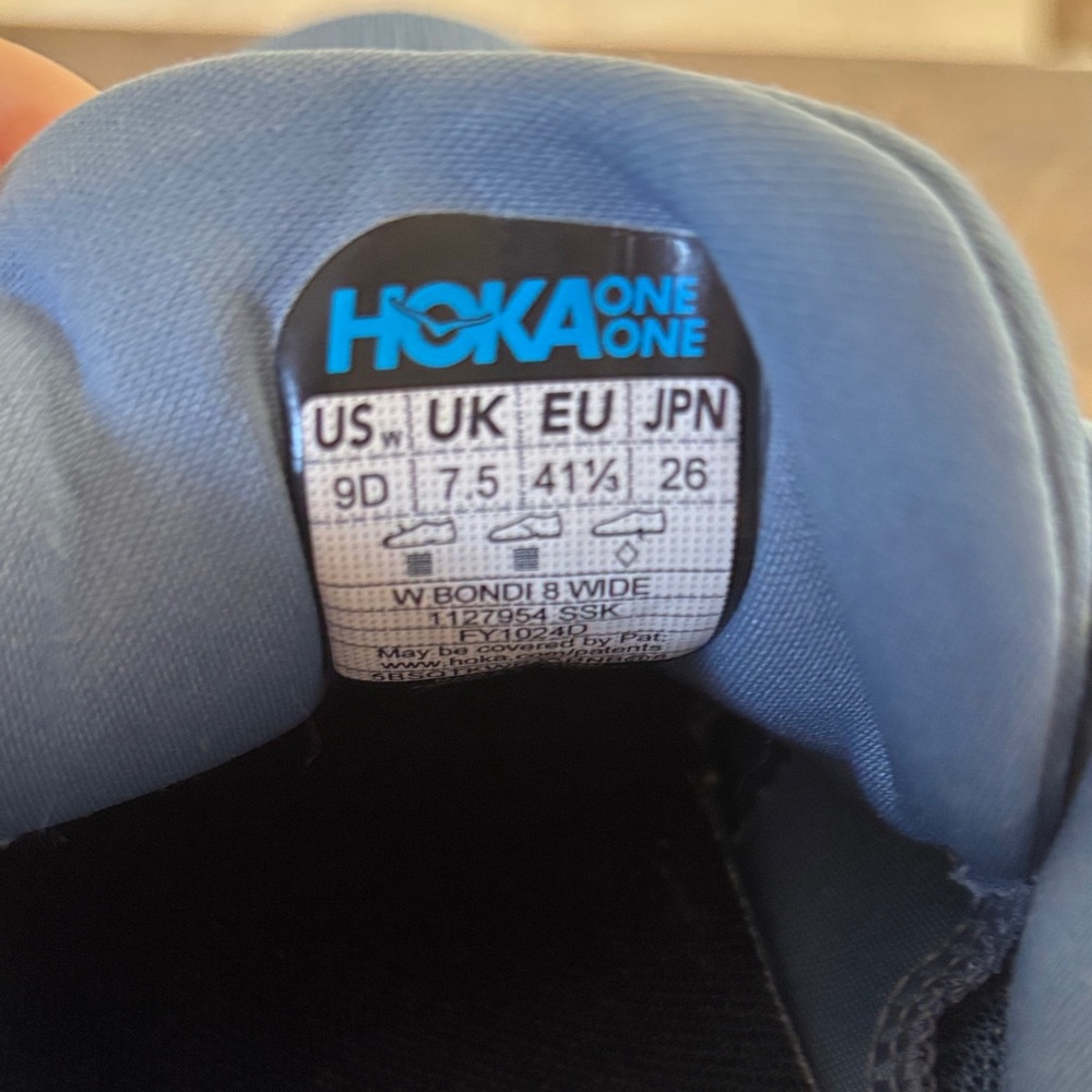 Hoka Women's Bondi 8 Athletic Shoes in size 9D - Picture 11 of 14